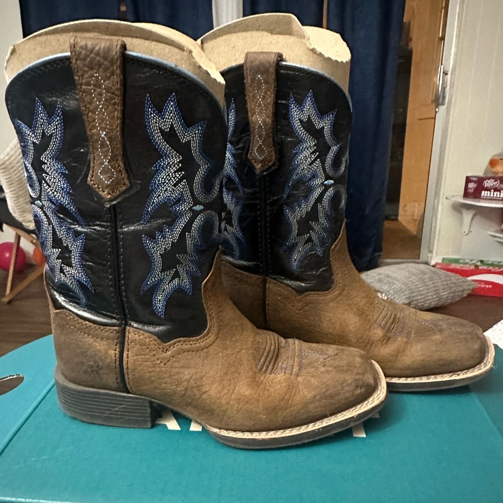 Ariat Tombstone Boy Boots
